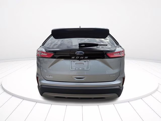 2024 Silver Metallic Ford Edge SEL AWD SUV