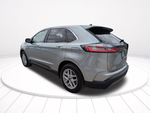 2024 Silver Metallic Ford Edge SEL AWD SUV
