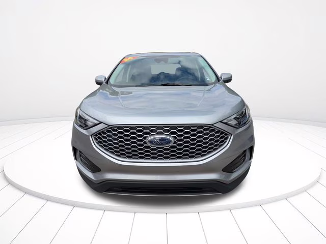 2024 Silver Metallic Ford Edge SEL AWD SUV