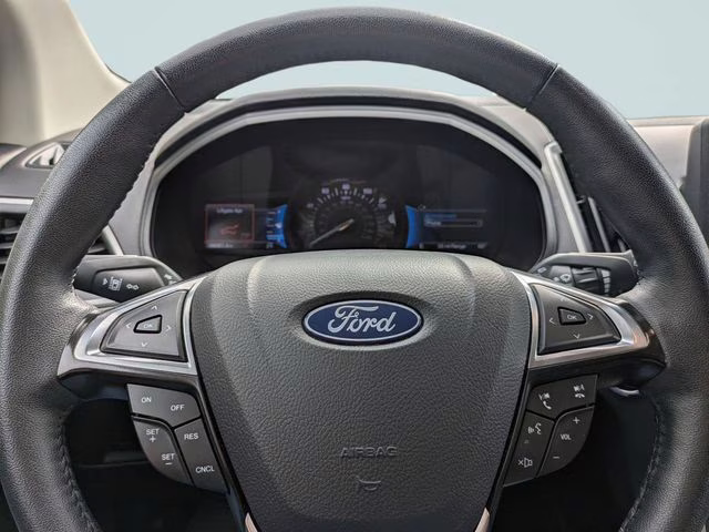 2024 Silver Metallic Ford Edge SEL AWD SUV