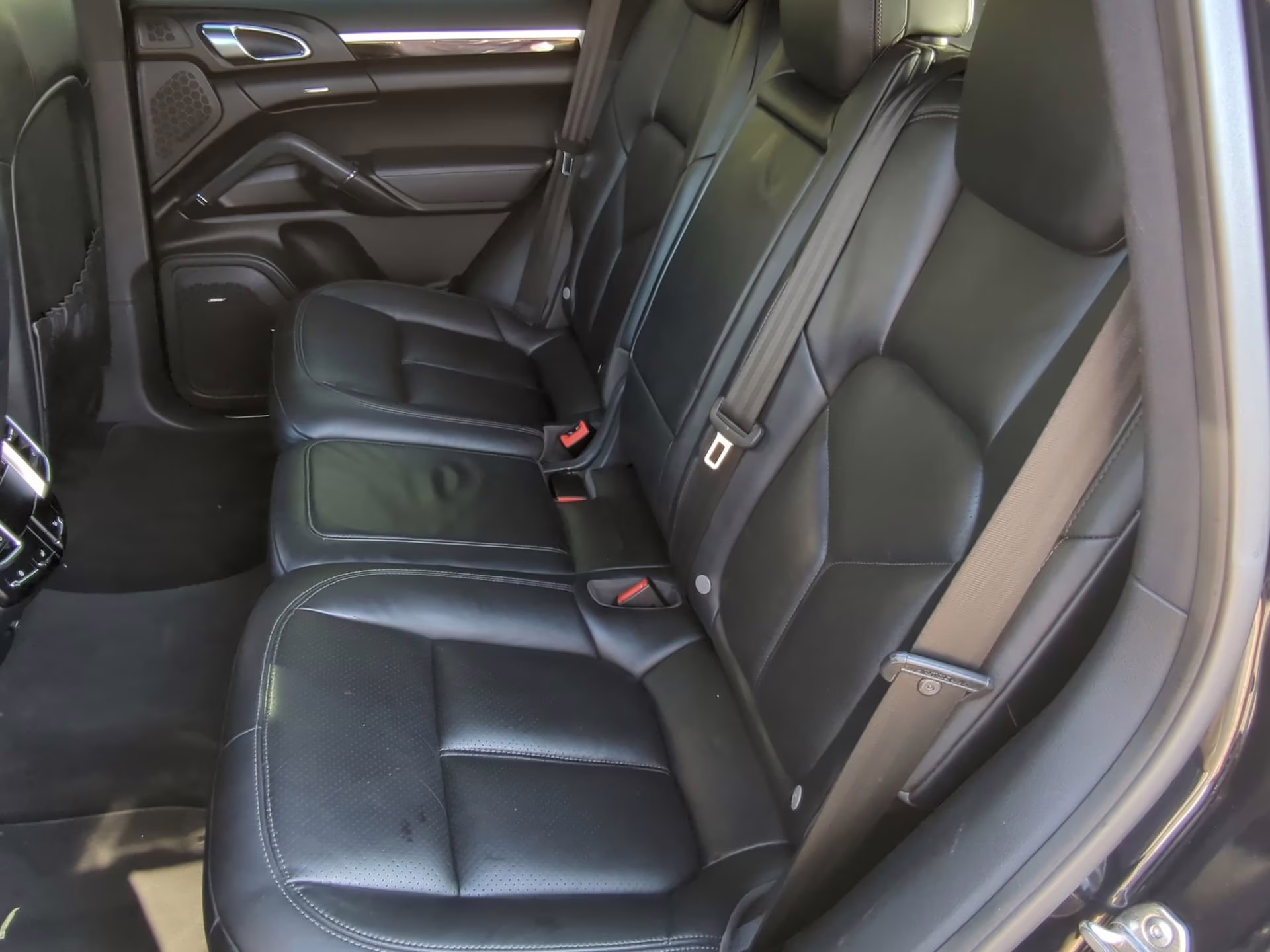 2016 Moonlight Blue Metallic Porsche Cayenne AWD SUV