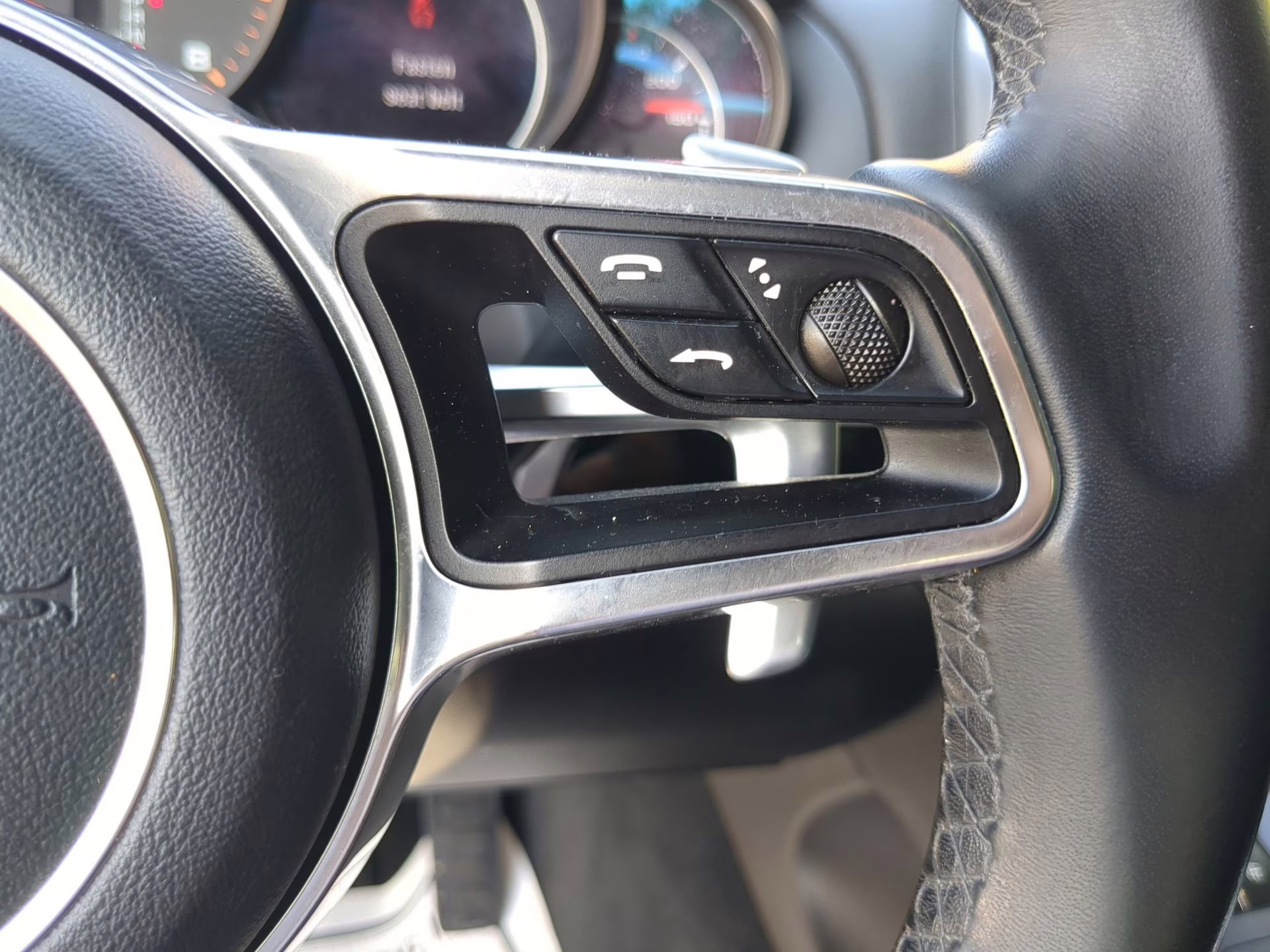 2016 Moonlight Blue Metallic Porsche Cayenne AWD SUV