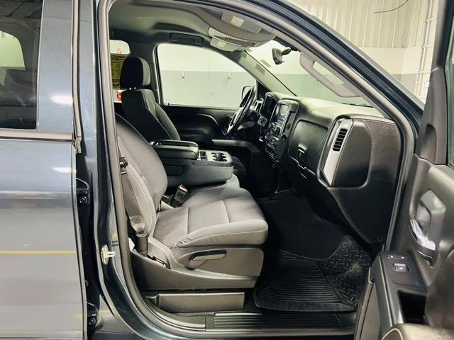 2019 Graphite Metallic Chevrolet Silverado 1500 LD LT 4X4 Truck