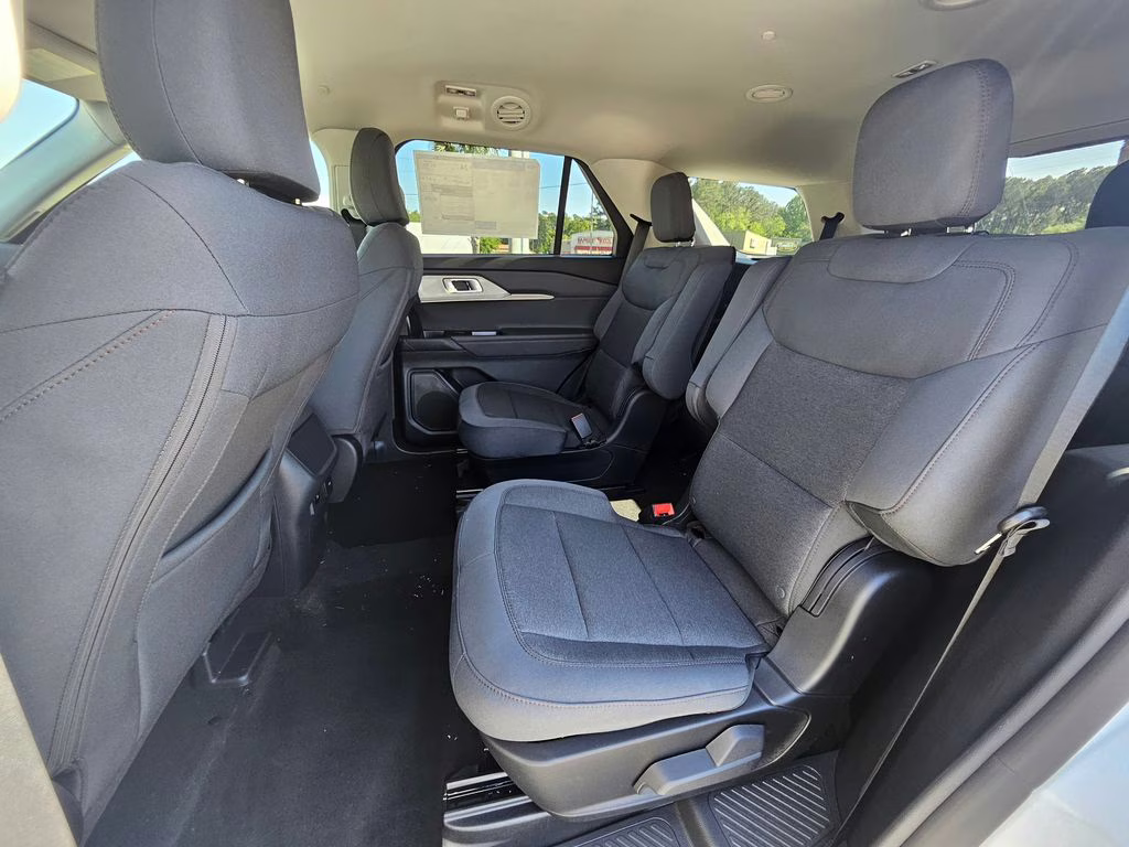 2026 Space White Metallic Ford Explorer Active RWD SUV