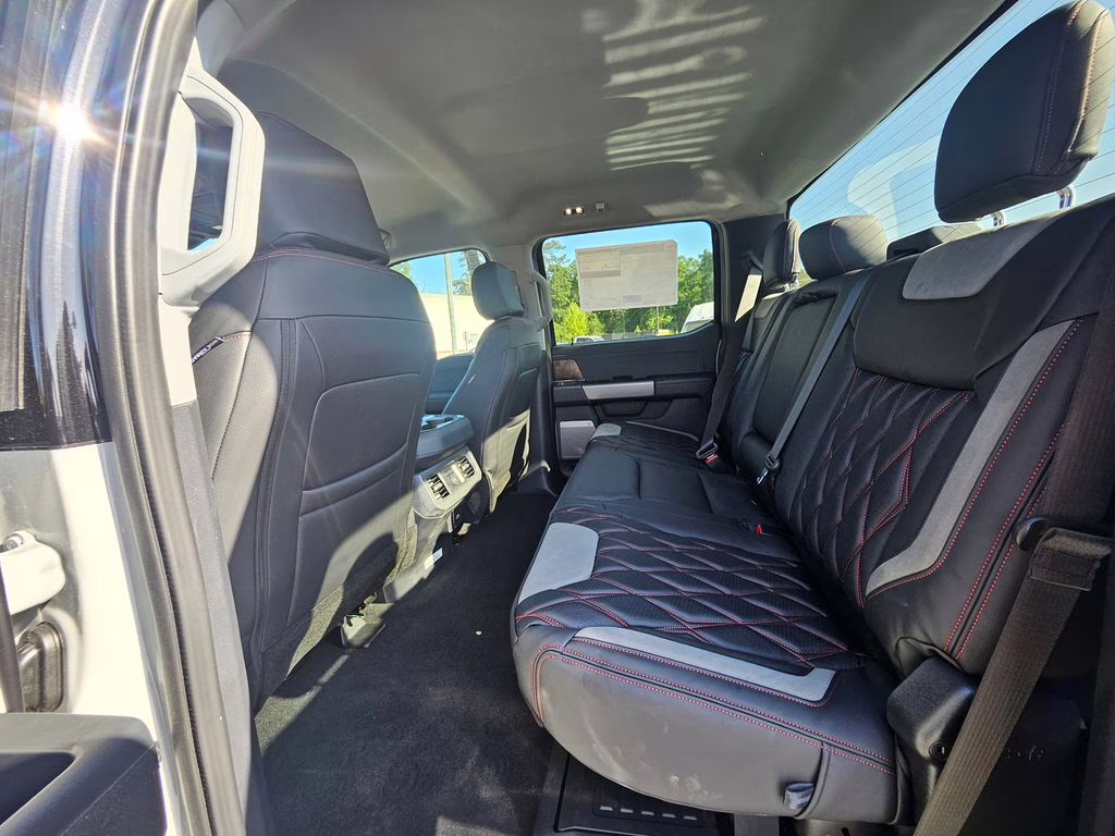 2026 Avalanche Ford Super Duty F-250 SRW Lariat 4X4 Truck