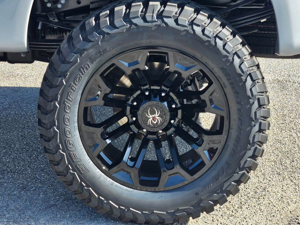 2026 Avalanche Ford Super Duty F-250 SRW Lariat 4X4 Truck