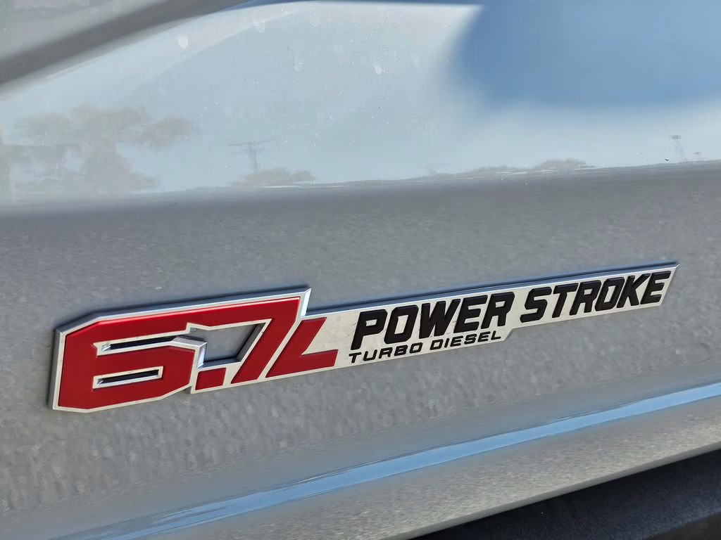 2026 Avalanche Ford Super Duty F-250 SRW Lariat 4X4 Truck