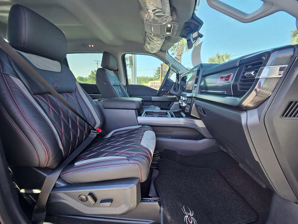 2026 Avalanche Ford Super Duty F-250 SRW Lariat 4X4 Truck
