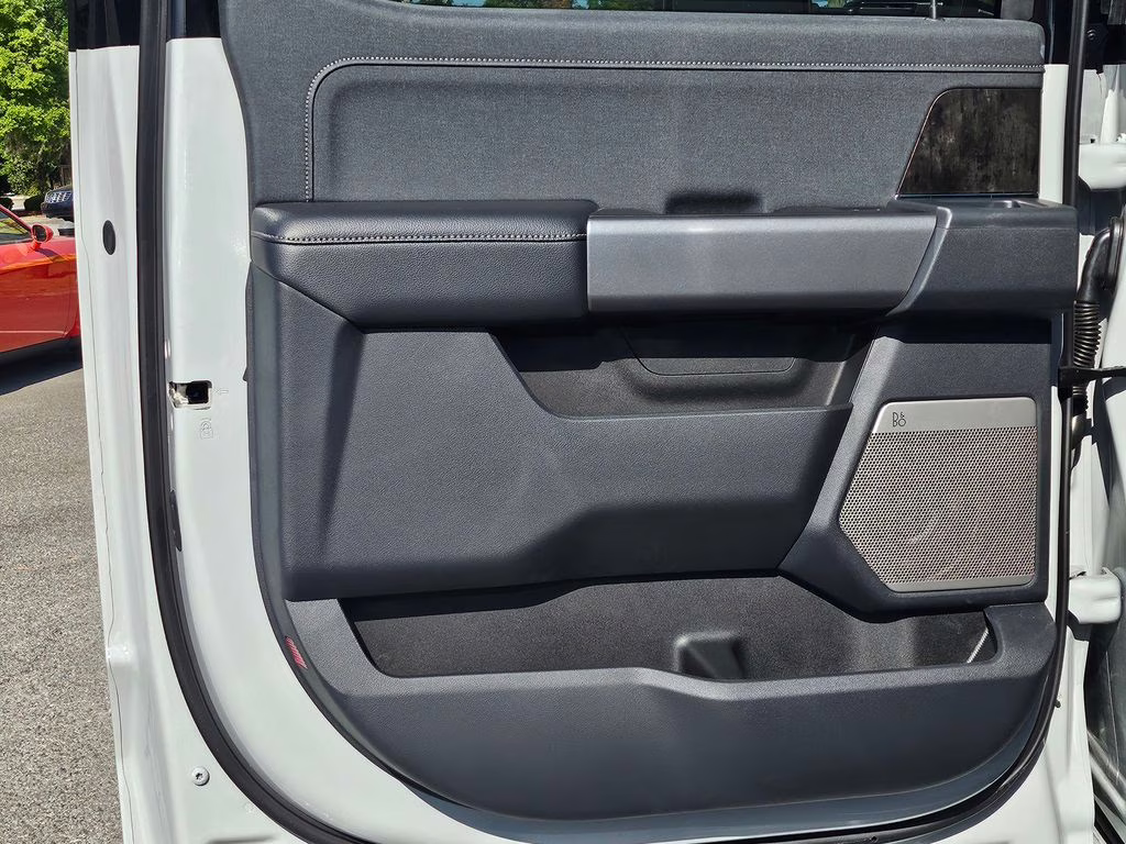 2026 Avalanche Ford Super Duty F-250 SRW Lariat 4X4 Truck