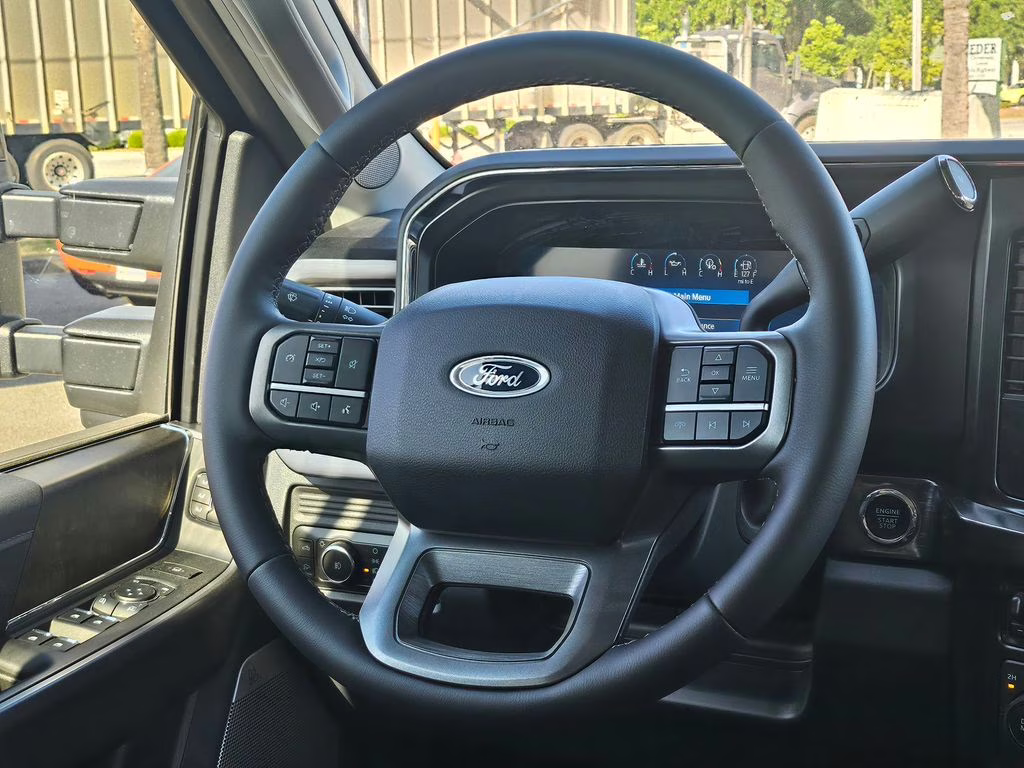 2026 Avalanche Ford Super Duty F-250 SRW Lariat 4X4 Truck