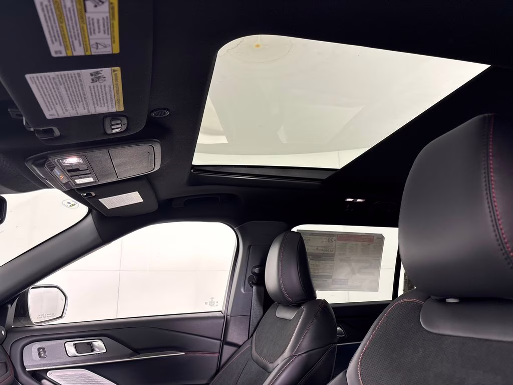 2026 Star White Metallic Tri-Coat Ford Explorer ST 4X4 SUV