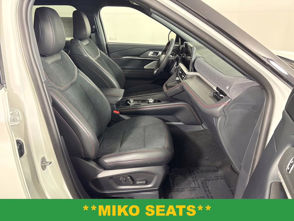 2026 Star White Metallic Tri-Coat Ford Explorer ST 4X4 SUV