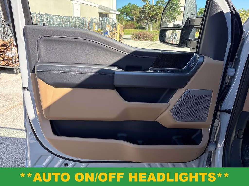 2026 Avalanche Ford Super Duty F-250 SRW XLT 4X4 Truck