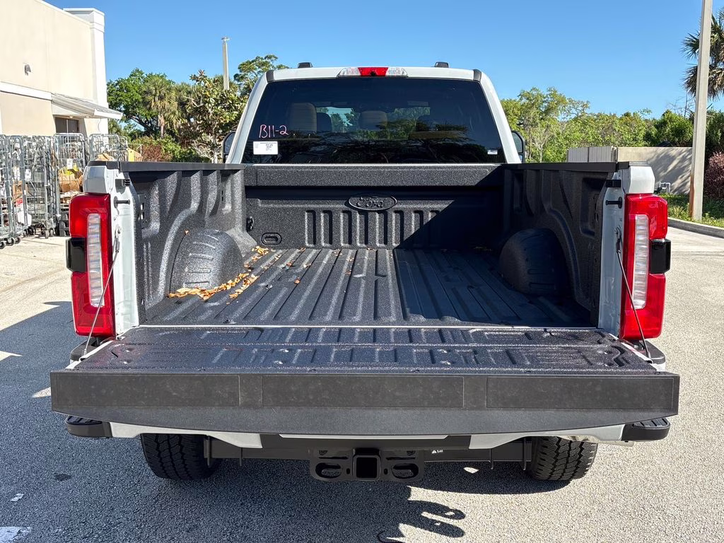 2026 Avalanche Ford Super Duty F-250 SRW XLT 4X4 Truck