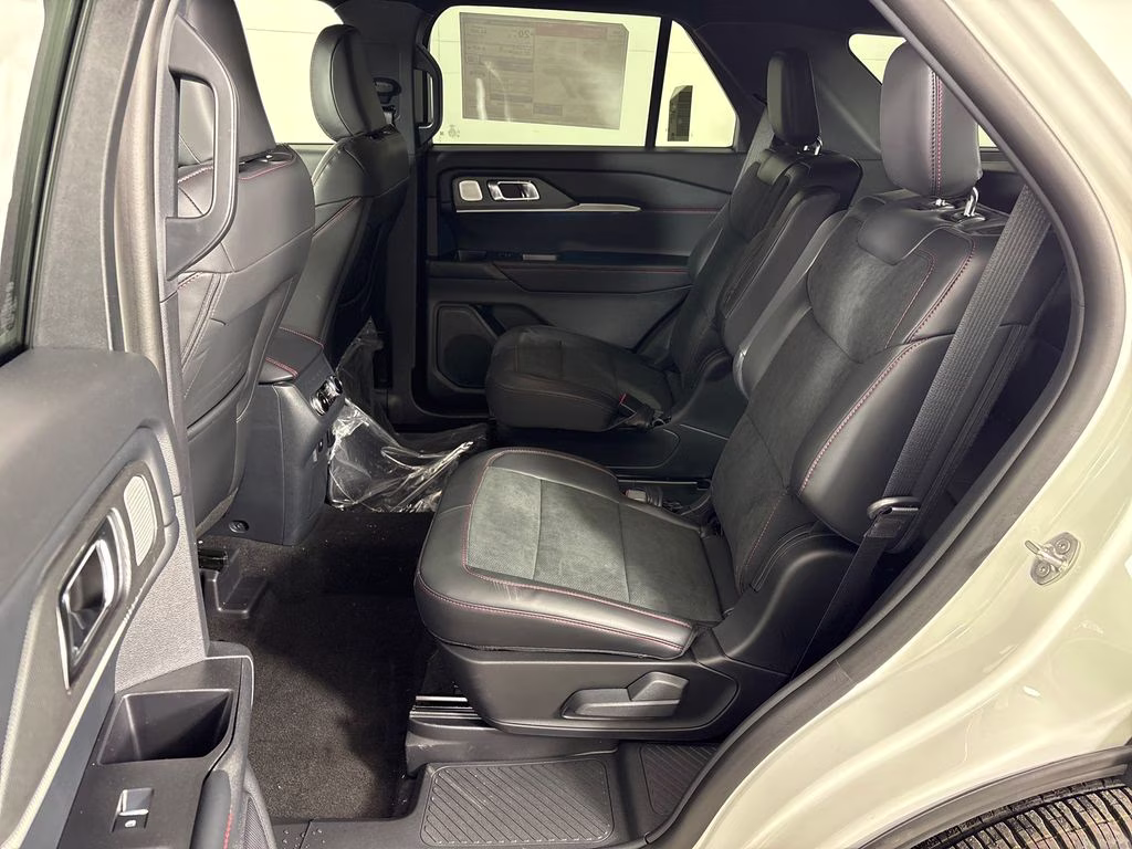 2026 Star White Metallic Tri-Coat Ford Explorer ST 4X4 SUV