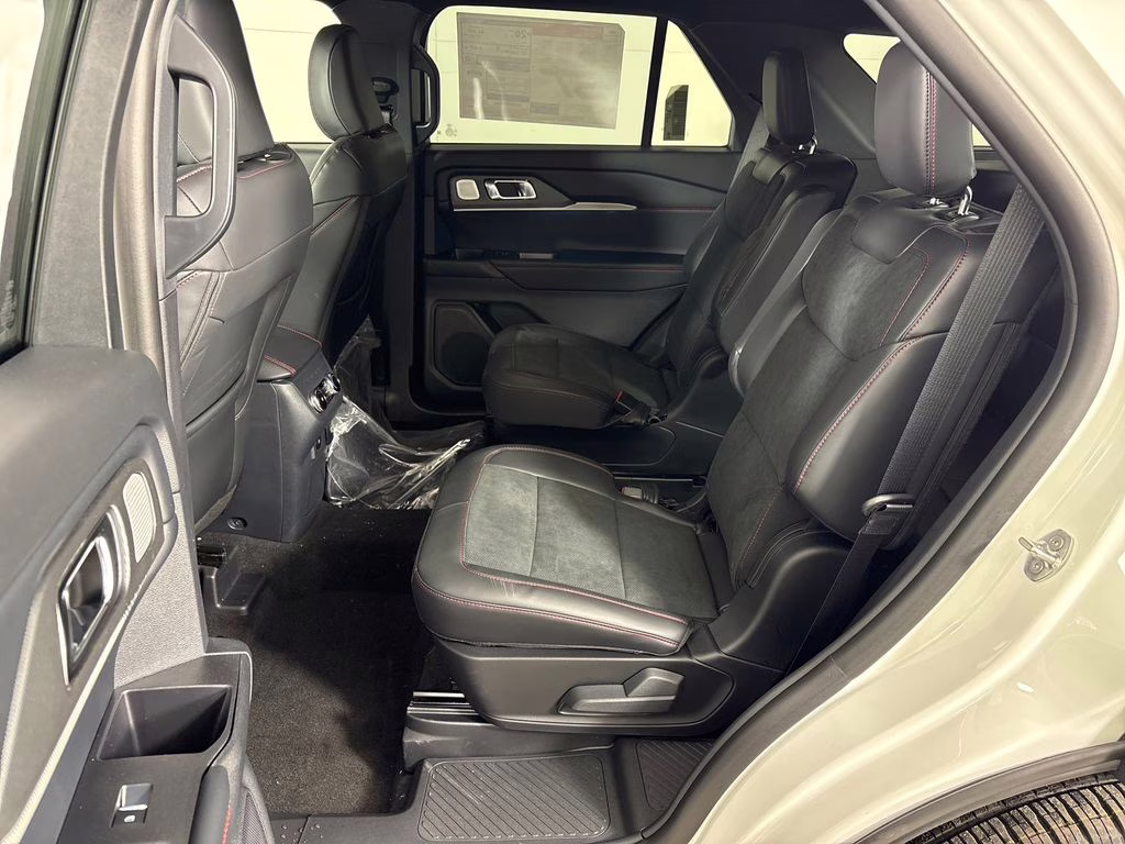 2026 Star White Metallic Tri-Coat Ford Explorer ST 4X4 SUV