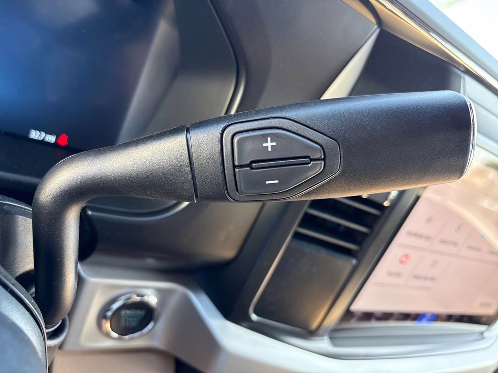 2026 Avalanche Ford Super Duty F-250 SRW XLT 4X4 Truck