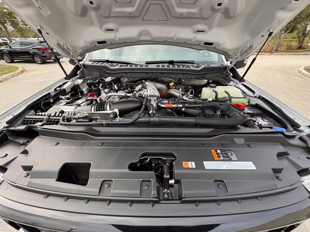 2026 Avalanche Ford Super Duty F-250 SRW XLT 4X4 Truck