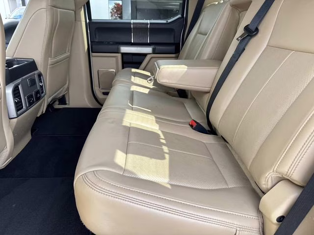 2020 White Metallic Ford Super Duty F-250 SRW Lariat 4X4 Truck