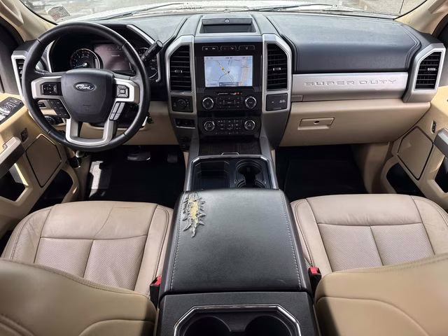 2020 White Metallic Ford Super Duty F-250 SRW Lariat 4X4 Truck