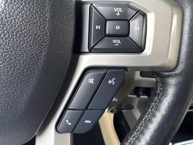 2020 White Metallic Ford Super Duty F-250 SRW Lariat 4X4 Truck