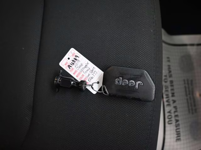 2019 Granite Crystal Metallic Clearcoat Jeep Wrangler Unlimited Sport S 4X4 SUV