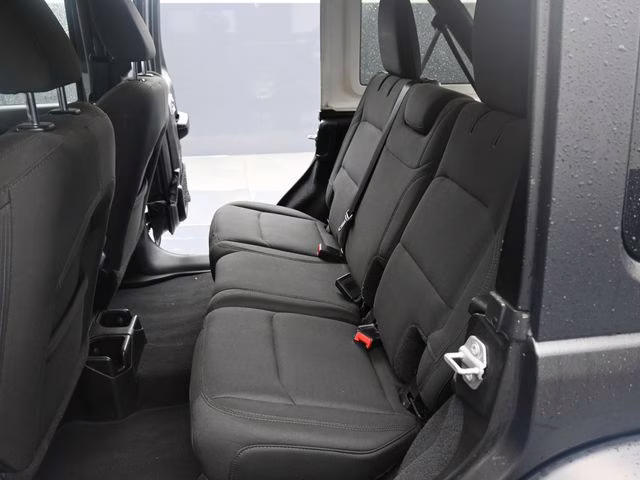 2019 Granite Crystal Metallic Clearcoat Jeep Wrangler Unlimited Sport S 4X4 SUV