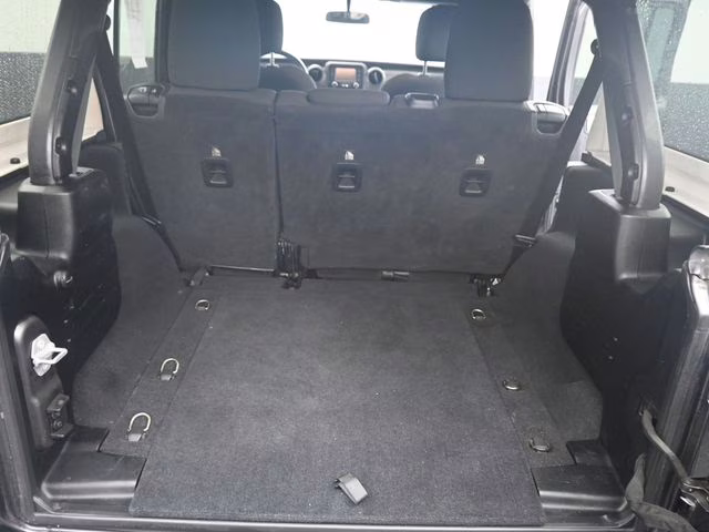 2019 Granite Crystal Metallic Clearcoat Jeep Wrangler Unlimited Sport S 4X4 SUV