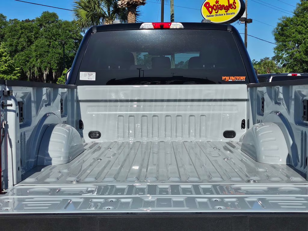 2026 Avalanche Ford Super Duty F-250 SRW Lariat 4X4 Truck