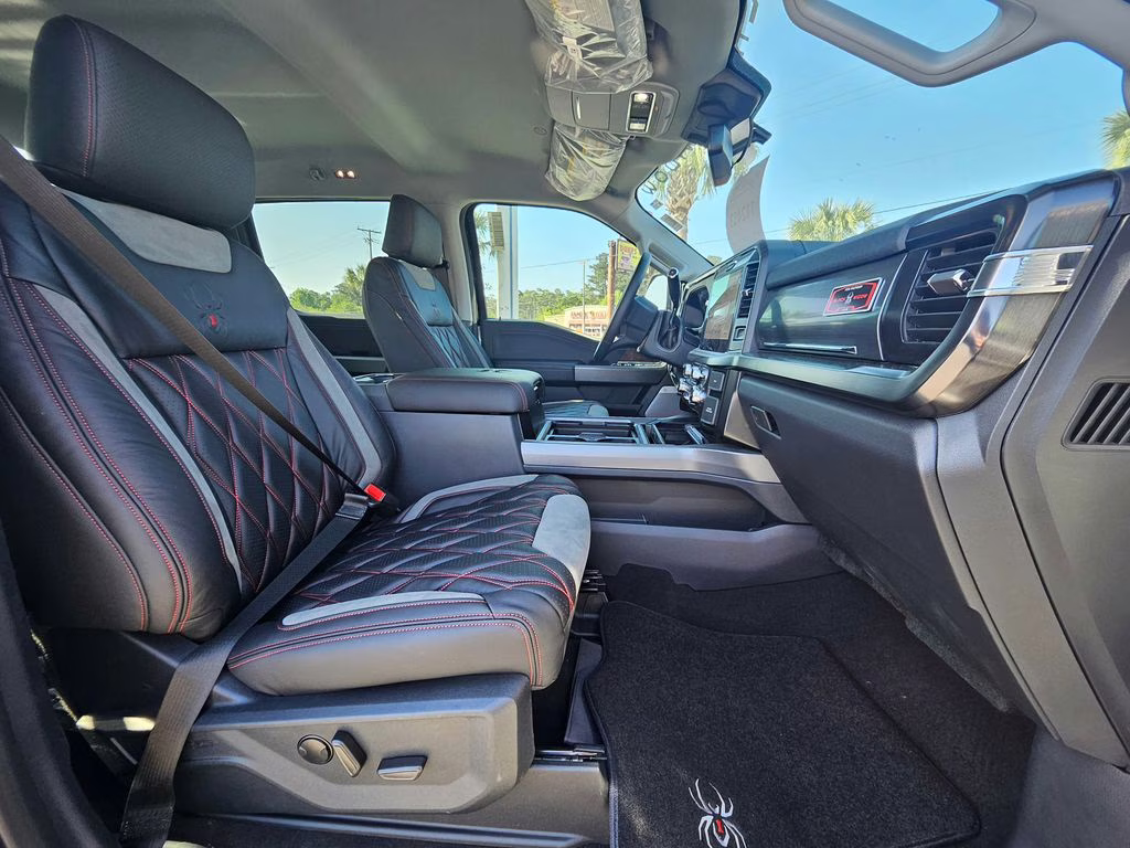 2026 Avalanche Ford Super Duty F-250 SRW Lariat 4X4 Truck