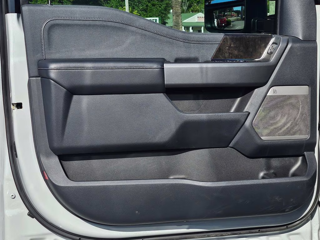 2026 Avalanche Ford Super Duty F-250 SRW Lariat 4X4 Truck