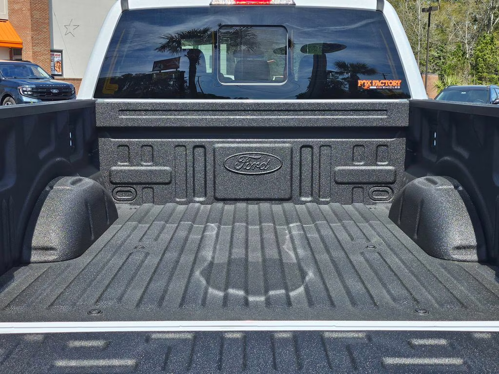 2026 Oxford White Ford F-150 Lariat 4X4 Truck