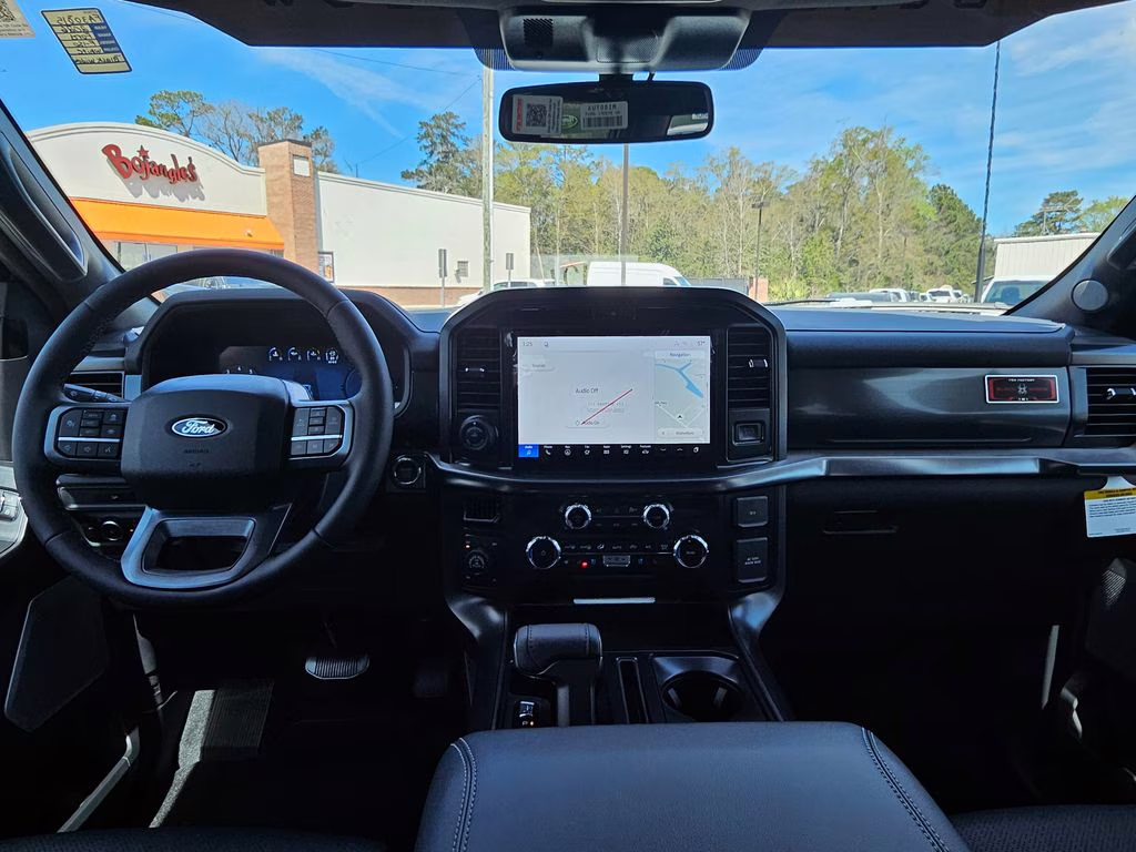 2026 Oxford White Ford F-150 Lariat 4X4 Truck