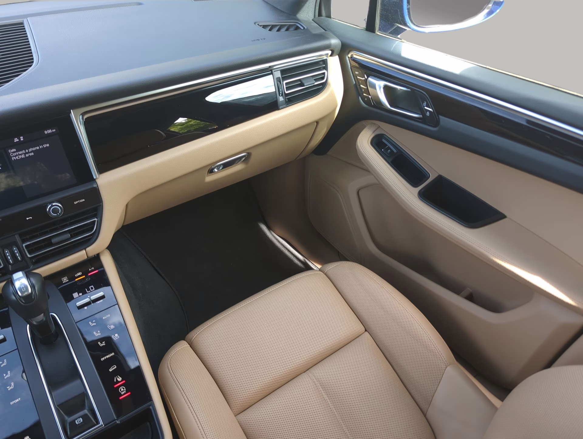 2024 Gentian Blue Metallic Porsche Macan AWD SUV