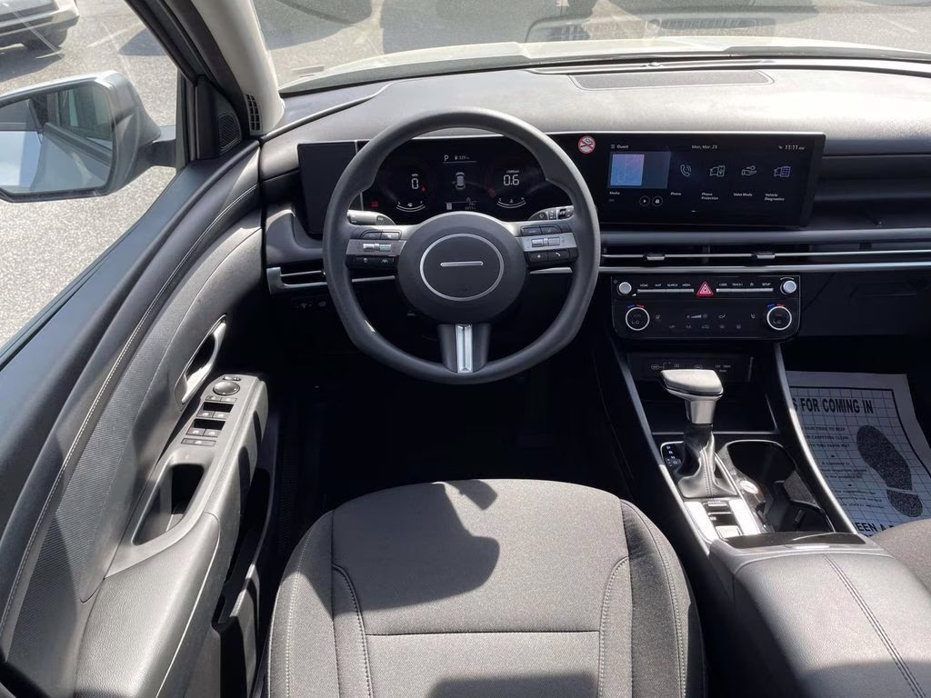 2026 Shimmering Silver Hyundai Tucson SEL AWD SUV