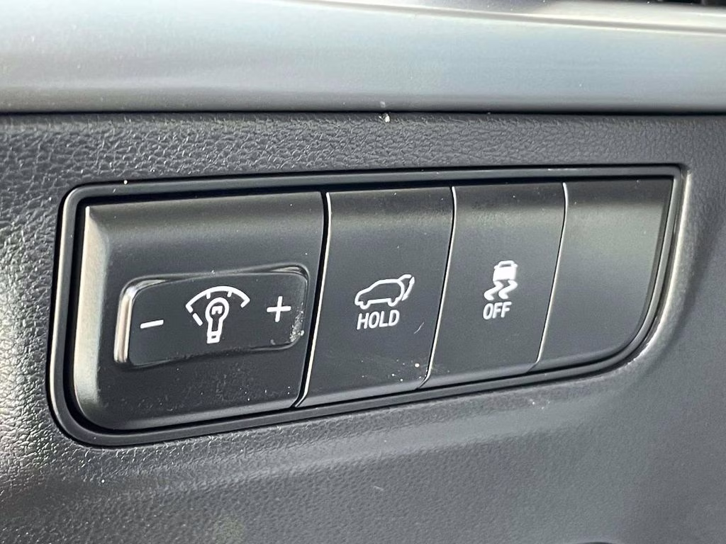 2026 Shimmering Silver Hyundai Tucson SEL AWD SUV