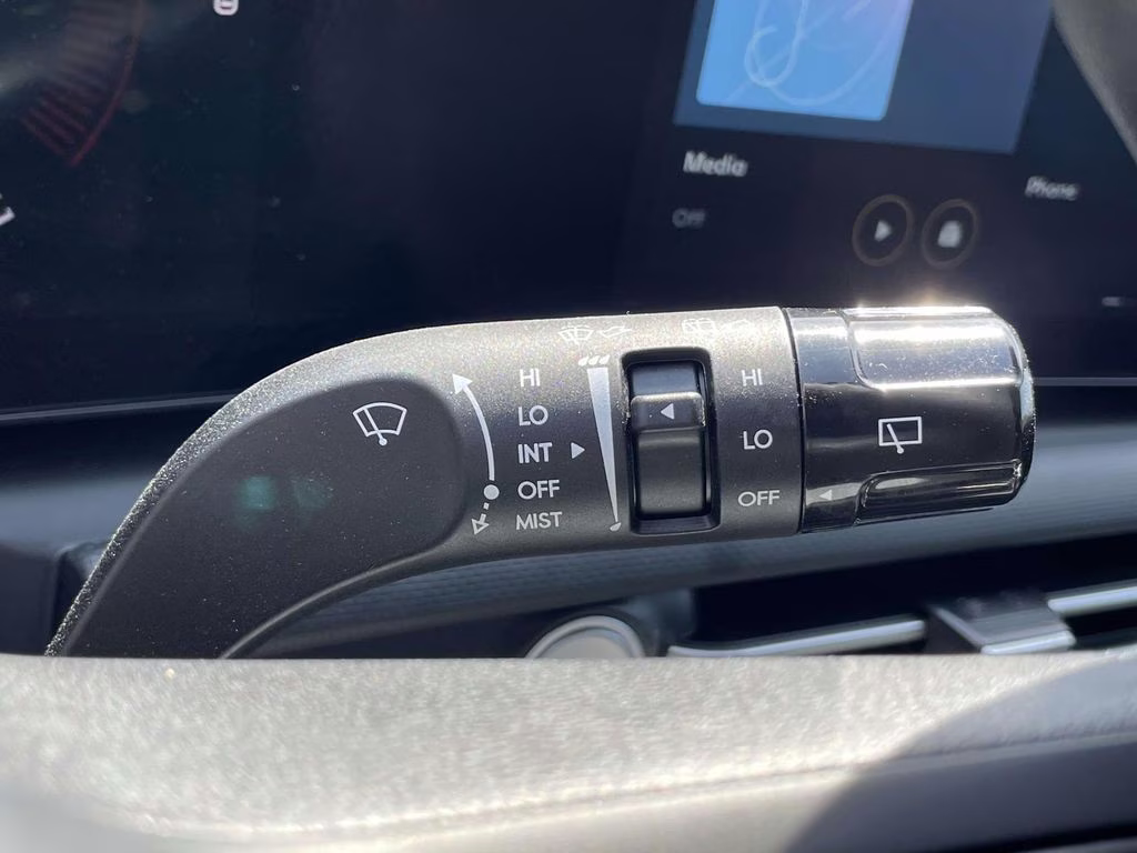 2026 Shimmering Silver Hyundai Tucson SEL AWD SUV