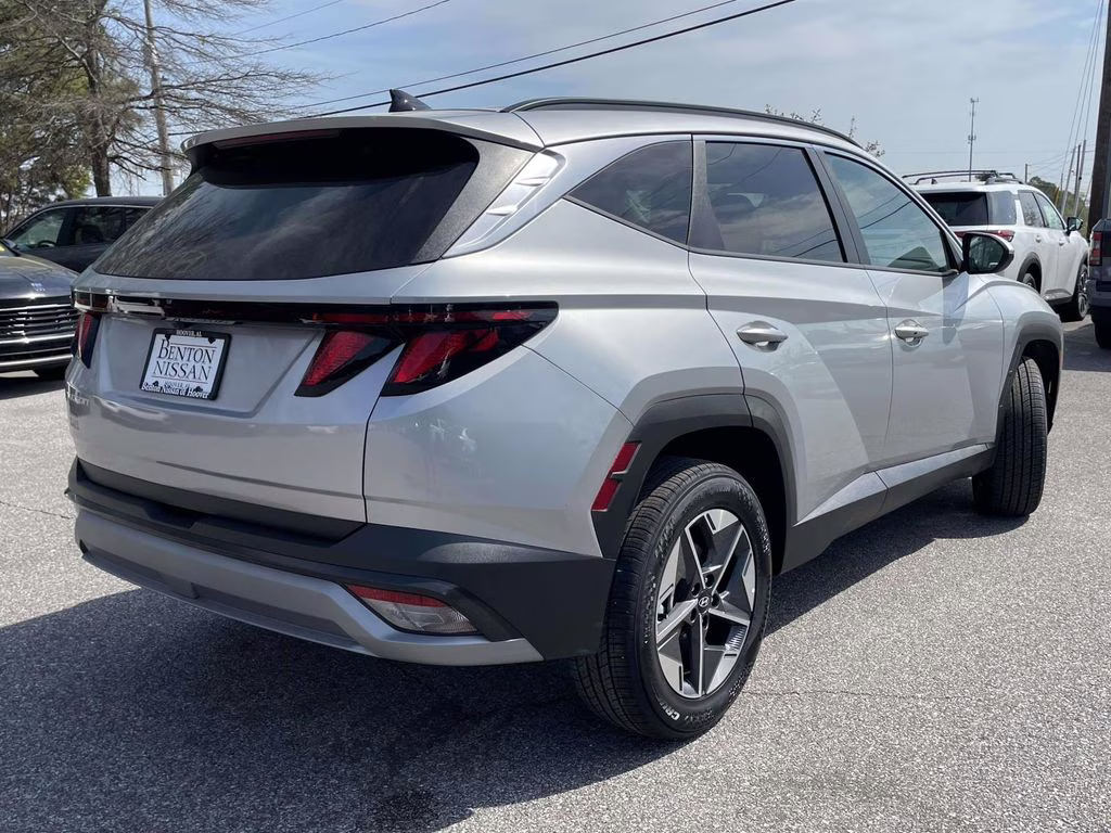 2026 Shimmering Silver Hyundai Tucson SEL AWD SUV