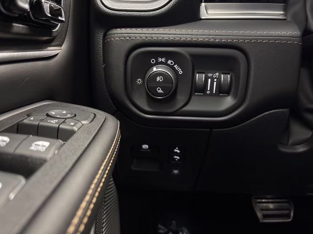 2026 Diamond Black Crystal Pearlcoat Ram 1500 Tungsten 4X4 Truck