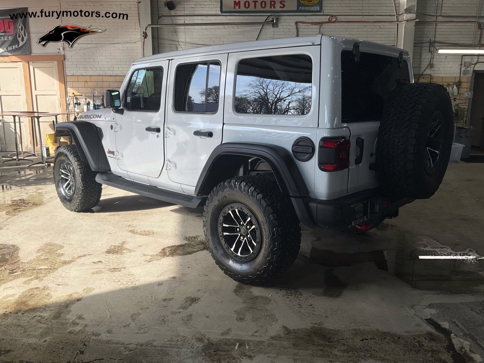 2024 Bright White Clearcoat Jeep Wrangler Rubicon 4X4 SUV