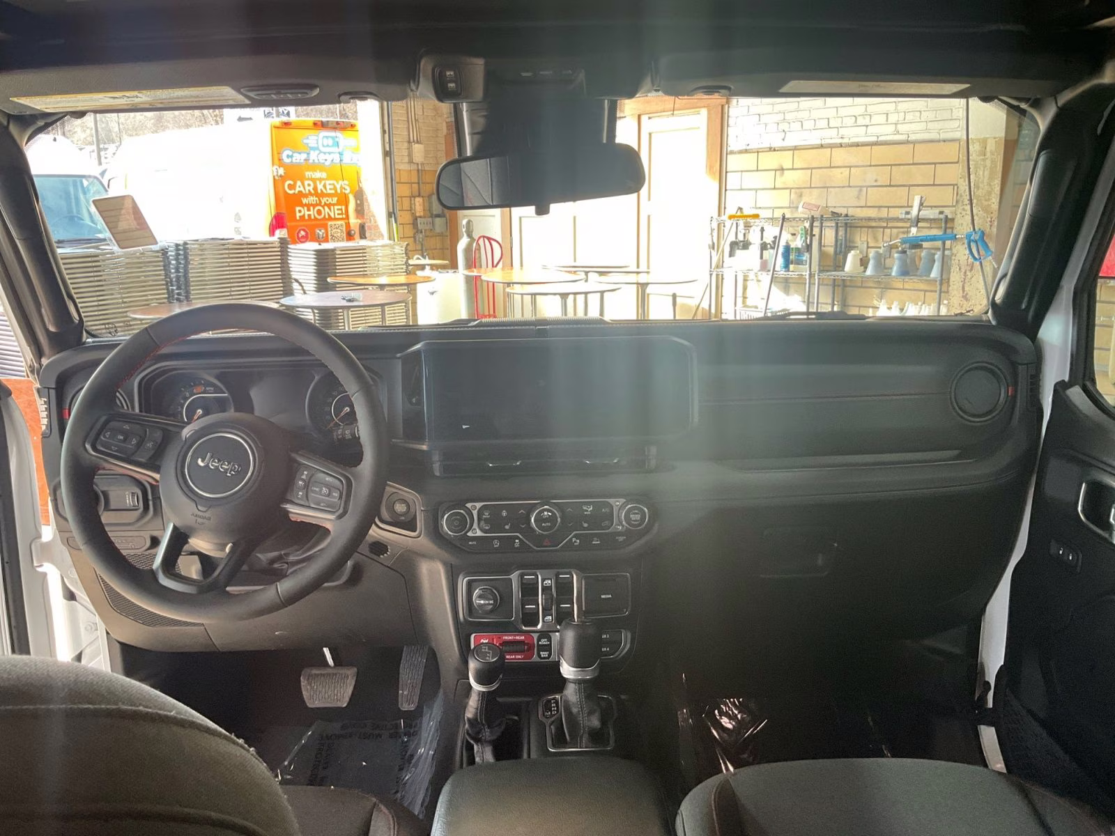 2024 Bright White Clearcoat Jeep Wrangler Rubicon 4X4 SUV