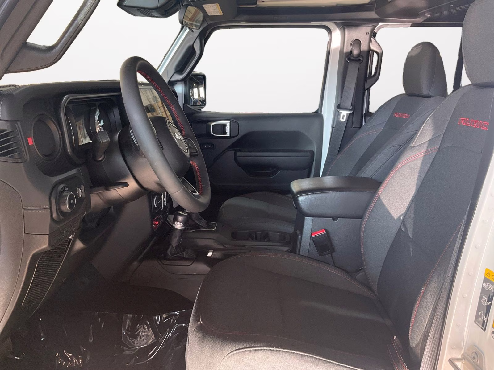 2024 Bright White Clearcoat Jeep Wrangler Rubicon 4X4 SUV