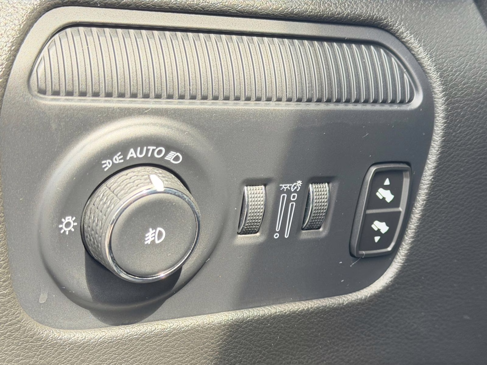 2024 Diamond Black Crystal Pearlcoat Jeep Wagoneer Series II 4X4 SUV