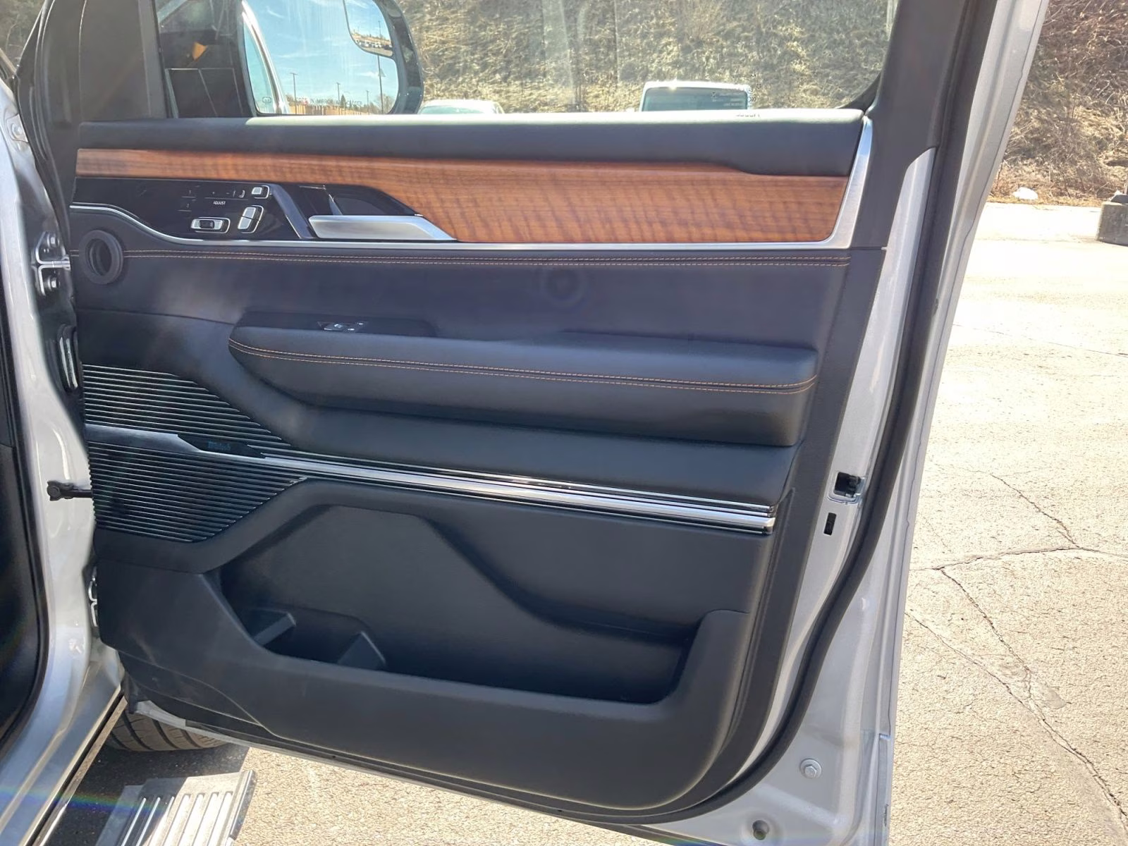 2025 Silver Zynith Jeep Grand Wagoneer L Series III 4X4 SUV