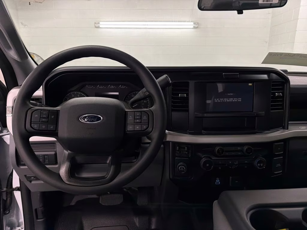 2026 OXFORD WHITE Ford Super Duty F-250 SRW XL RWD Truck