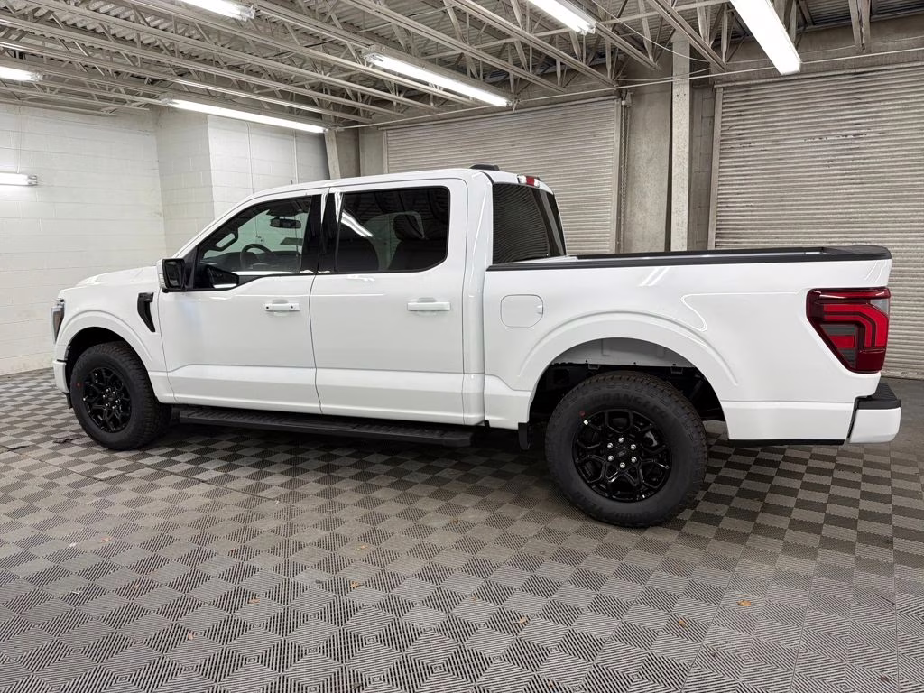 2026 OXFORD WHITE Ford F-150 Lariat RWD Truck