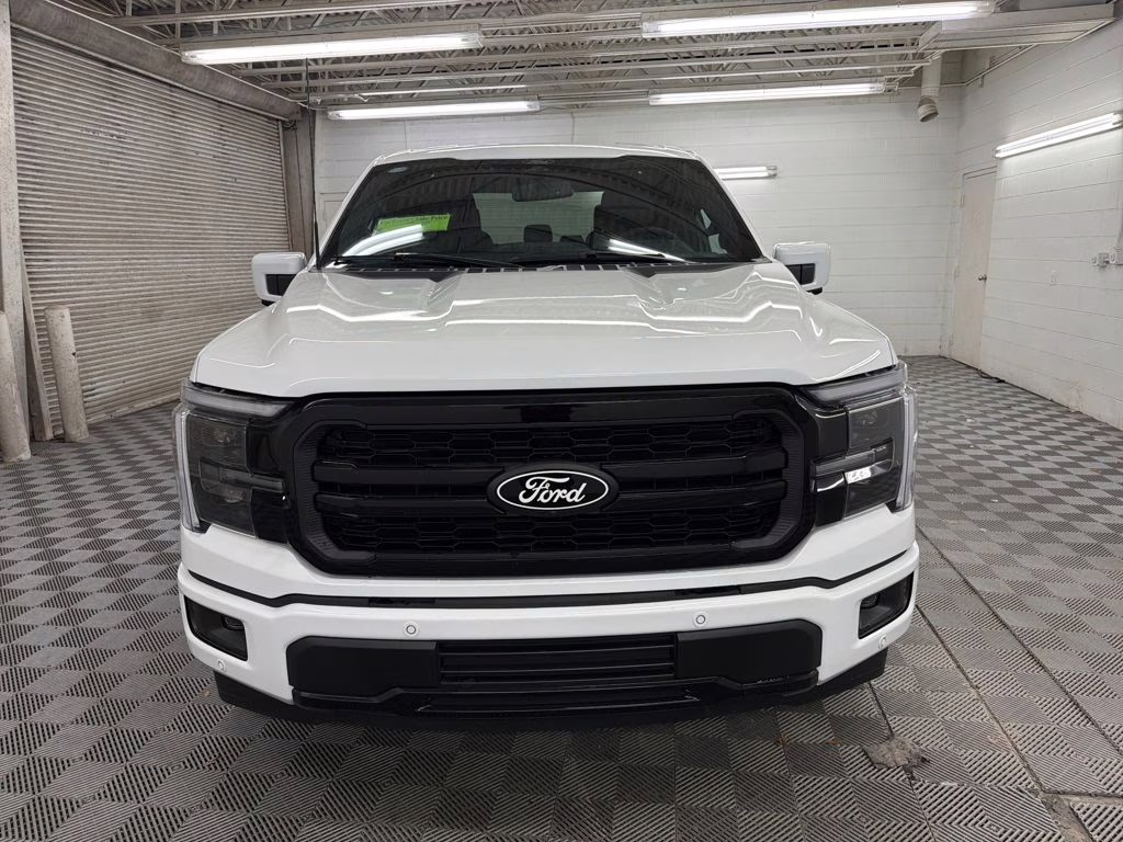 2026 OXFORD WHITE Ford F-150 Lariat RWD Truck