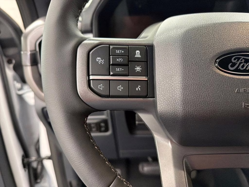 2026 OXFORD WHITE Ford F-150 Lariat RWD Truck