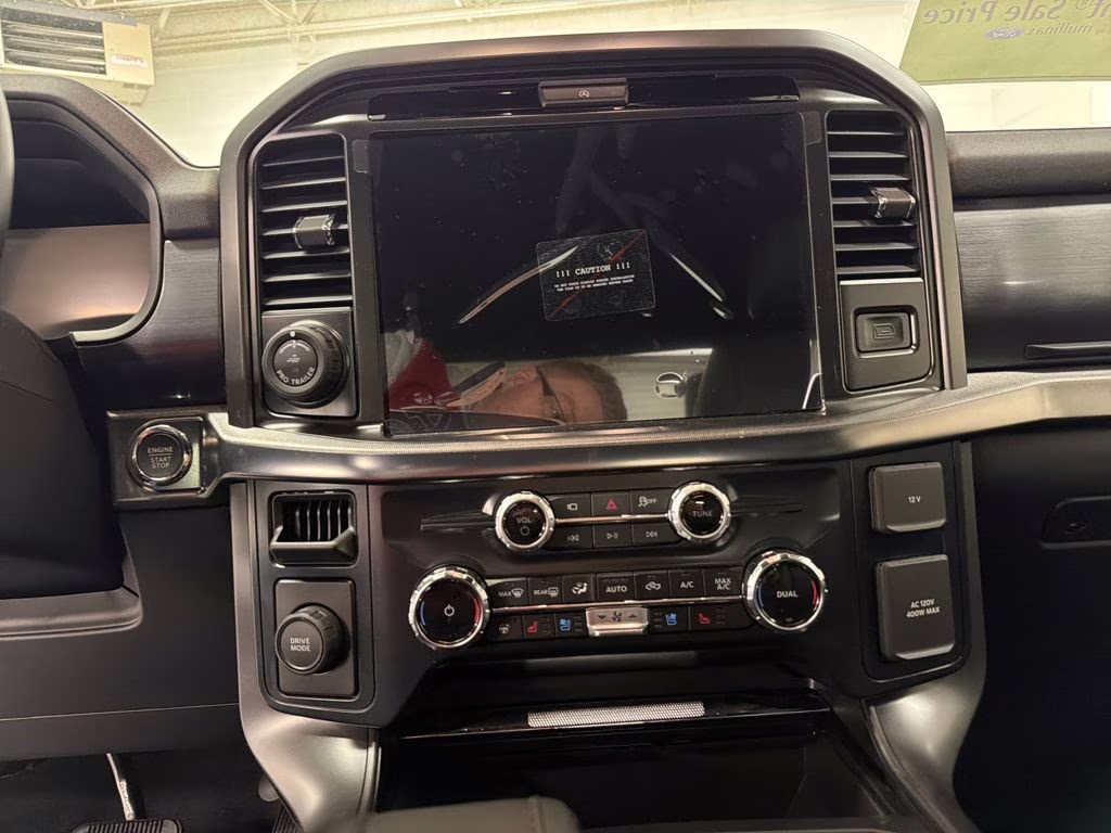 2026 OXFORD WHITE Ford F-150 Lariat RWD Truck