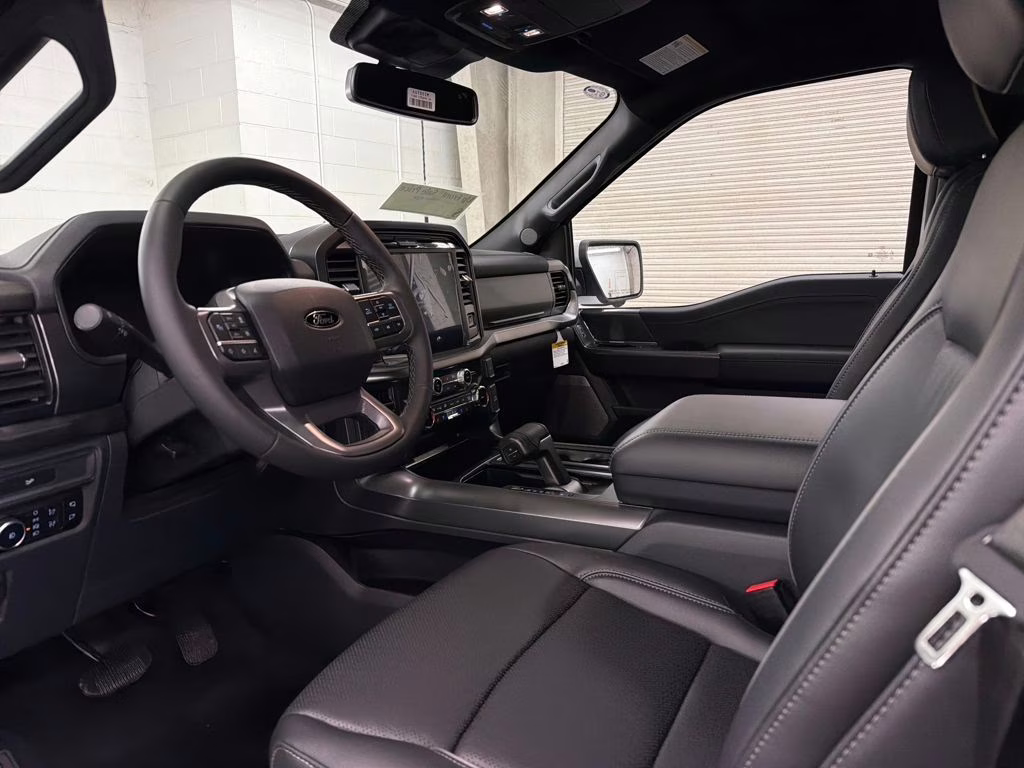 2026 OXFORD WHITE Ford F-150 Lariat RWD Truck